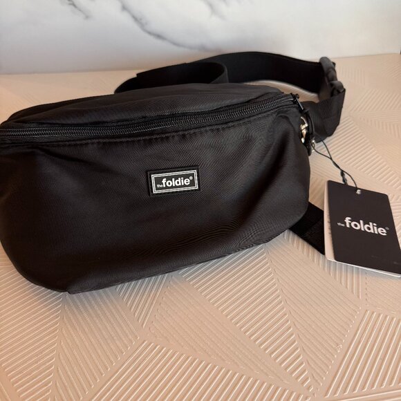 Foldie Crossbody Bag NWT Fanny Pack BLACK Nylon Travel RFID Black - Picture 1 of 10